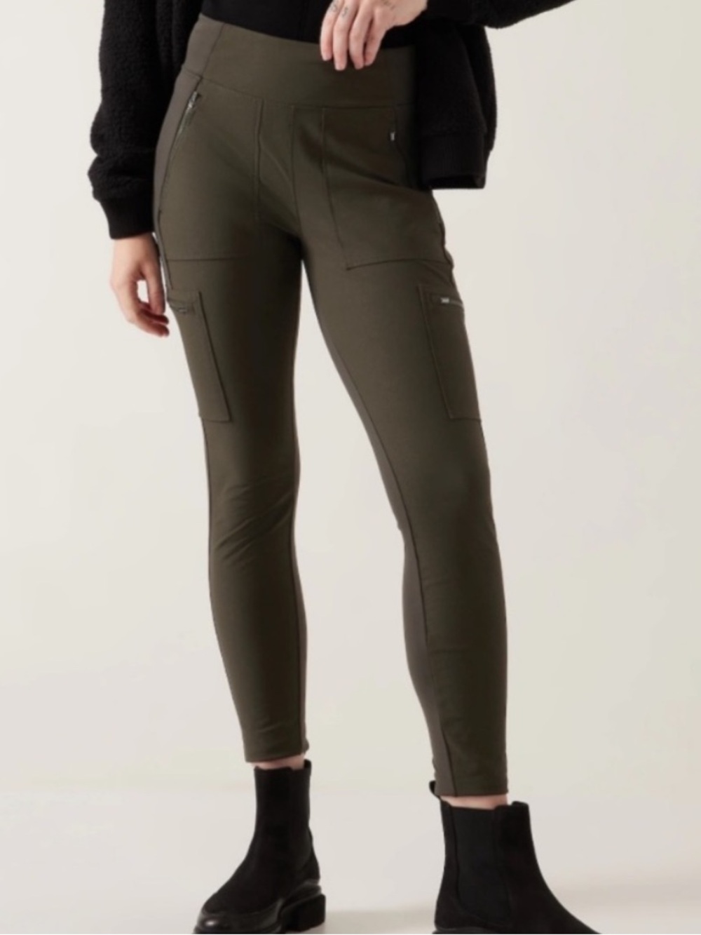ATHLETA Headlands Hybrid Cargo Tight Olive Green High-Waist Cargo Pants Size 6